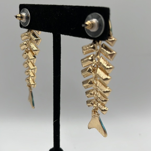 Rhinestone Fish Bone Earrings - Picture 5 of 7